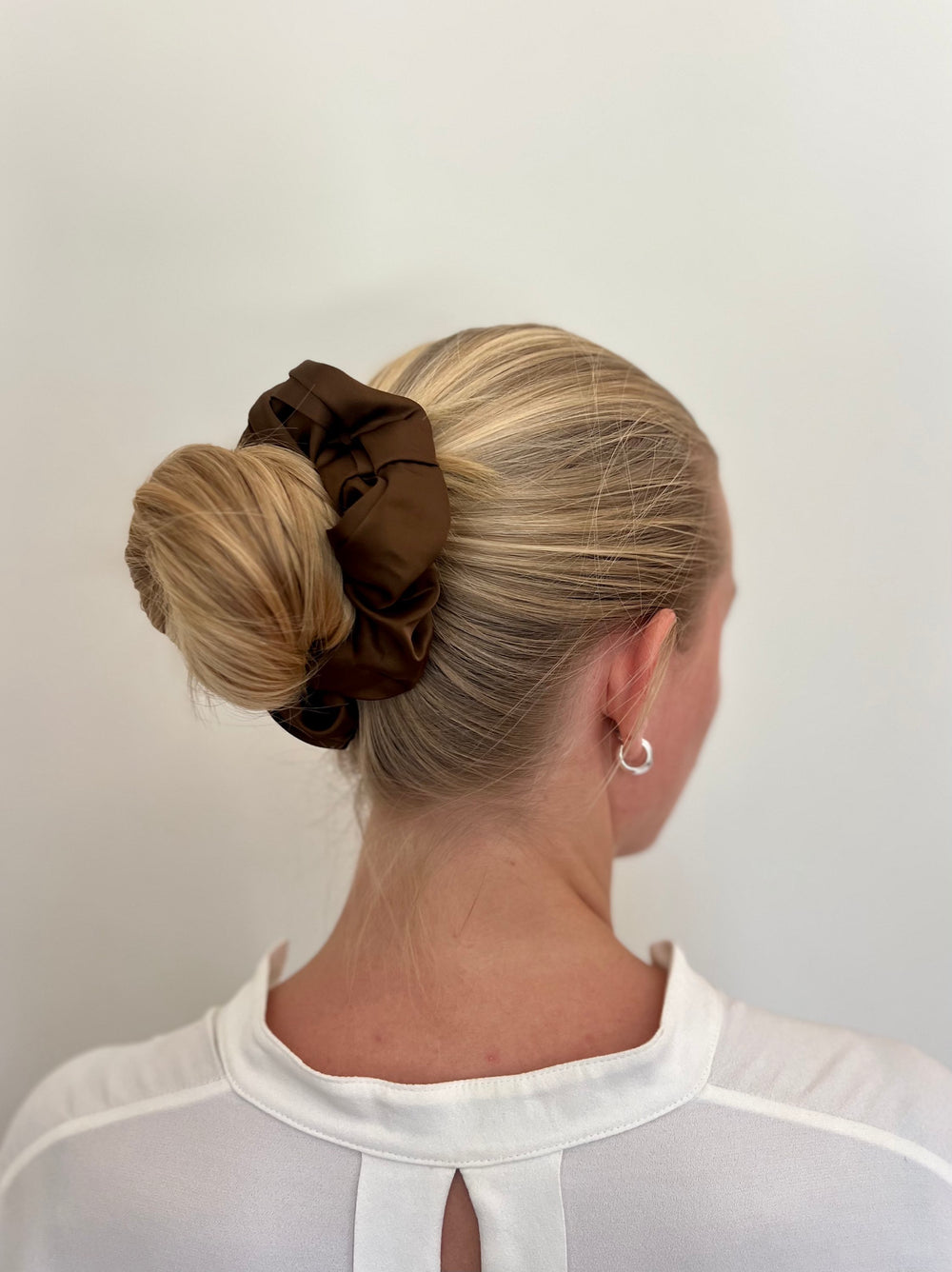 Scrunchie - Brown with brown trim