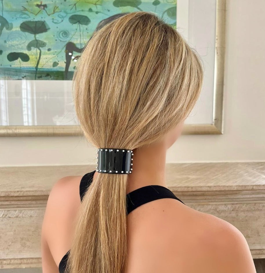 Oversized curved Barrette - black with pearls