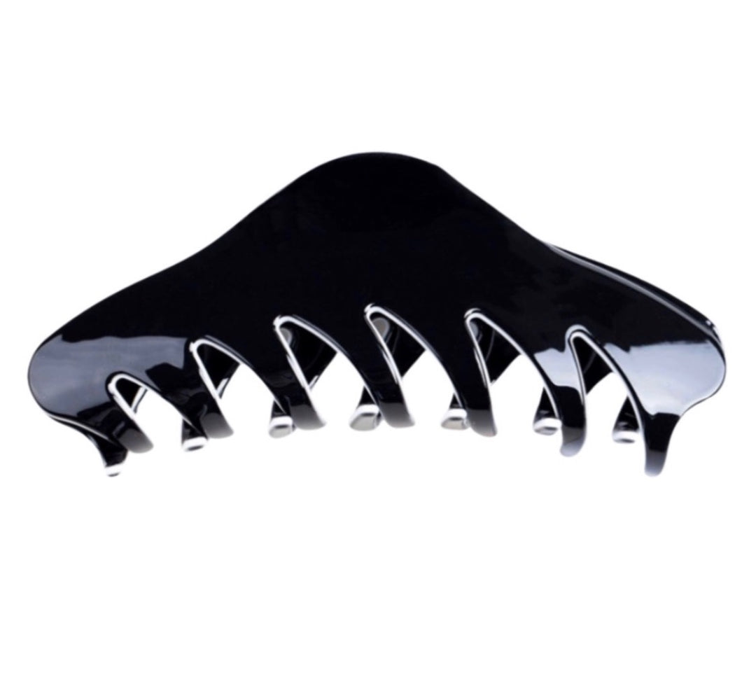 WS Cassandra acetate oversized Hair claw clip in Black & White Trim