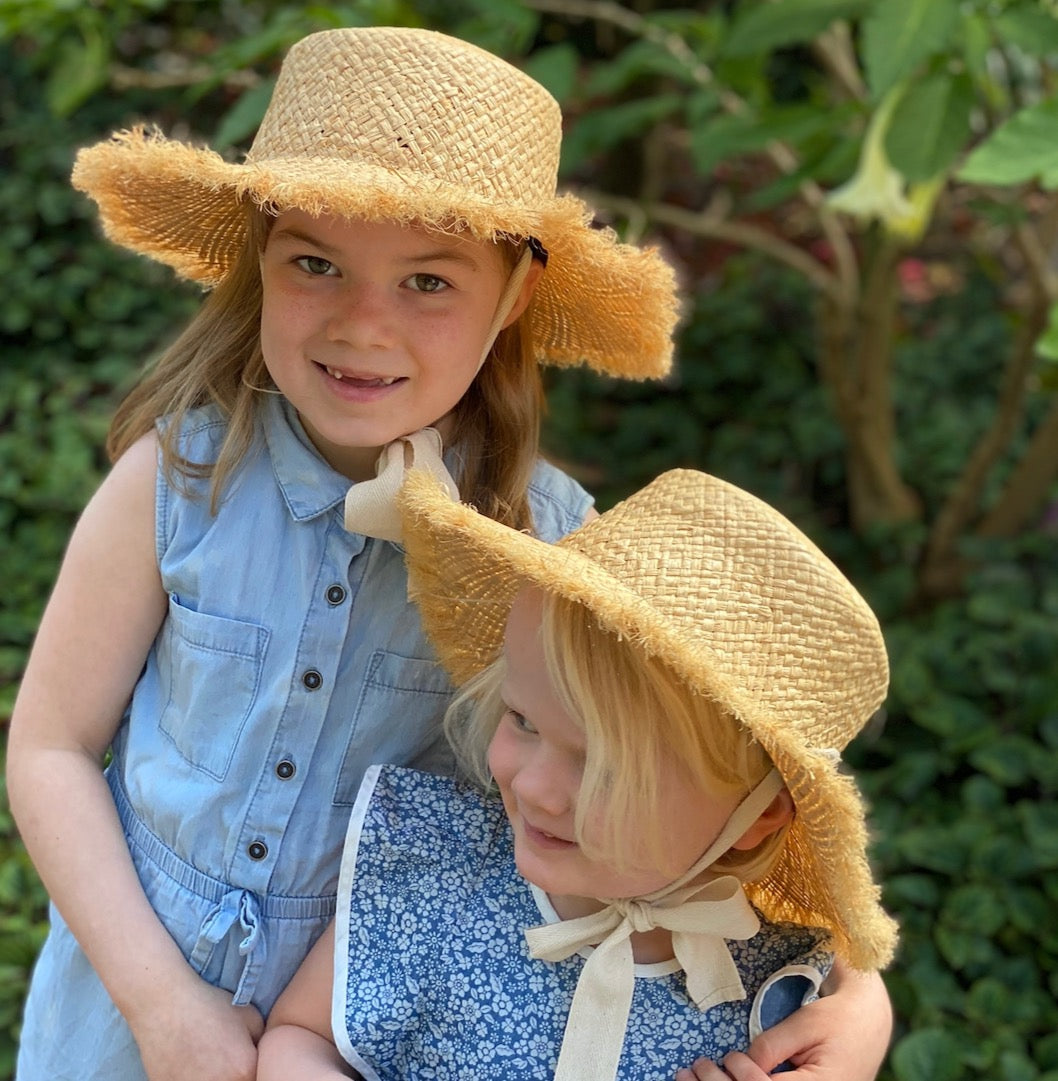 100% Raffia Childrens Fraye Boater with Off White Ribbon 4-8yrs