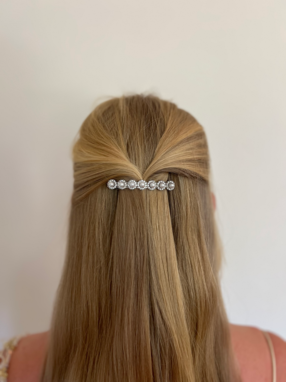 WS The Met Crystal & Pearl Barrette