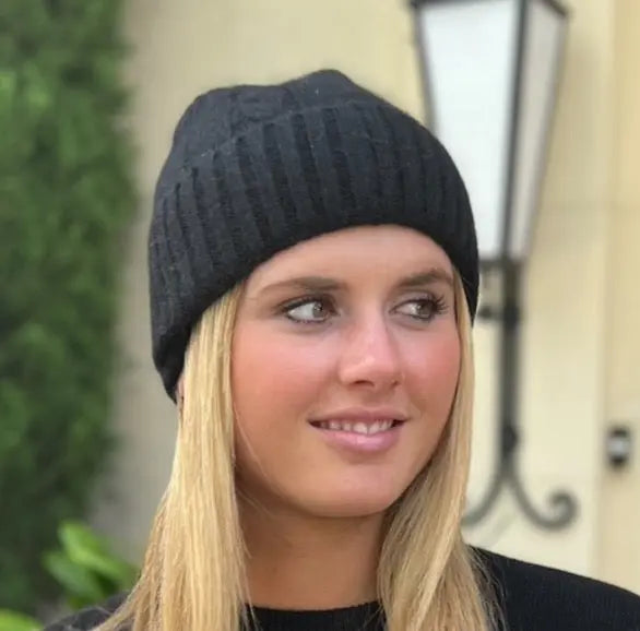 Cable Beanie - Black