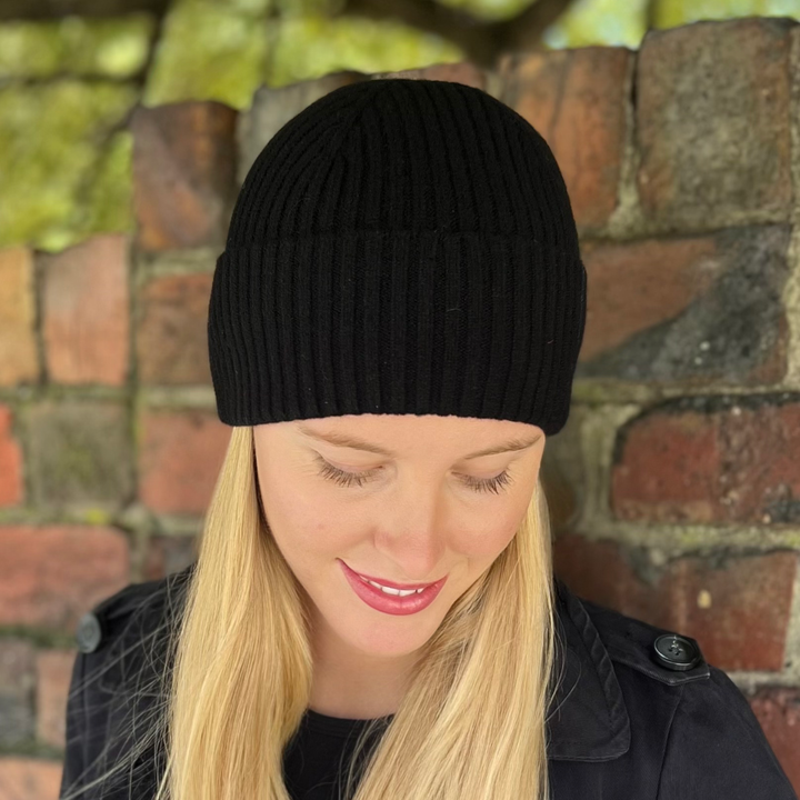 Skullie Unisex St Anton Beanies -Black