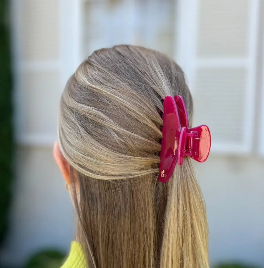 Classic Large Hair Claw in Viva Magenta