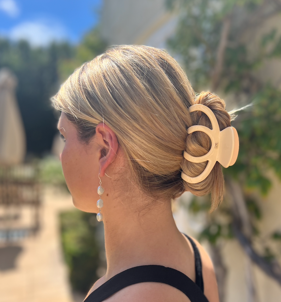 WS Acetate Octopus Hair Claw - Vanilla Cream