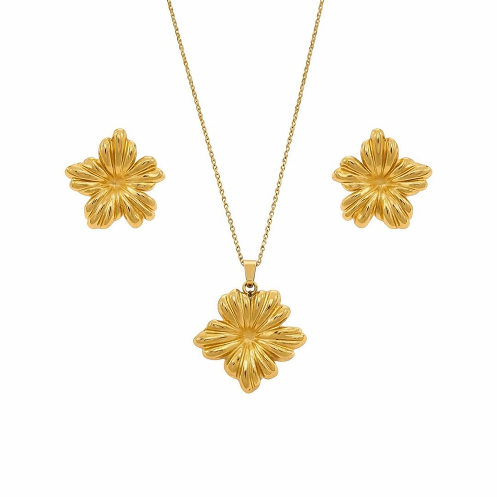 WS Aurelia Bloom  Gold Flower Necklace