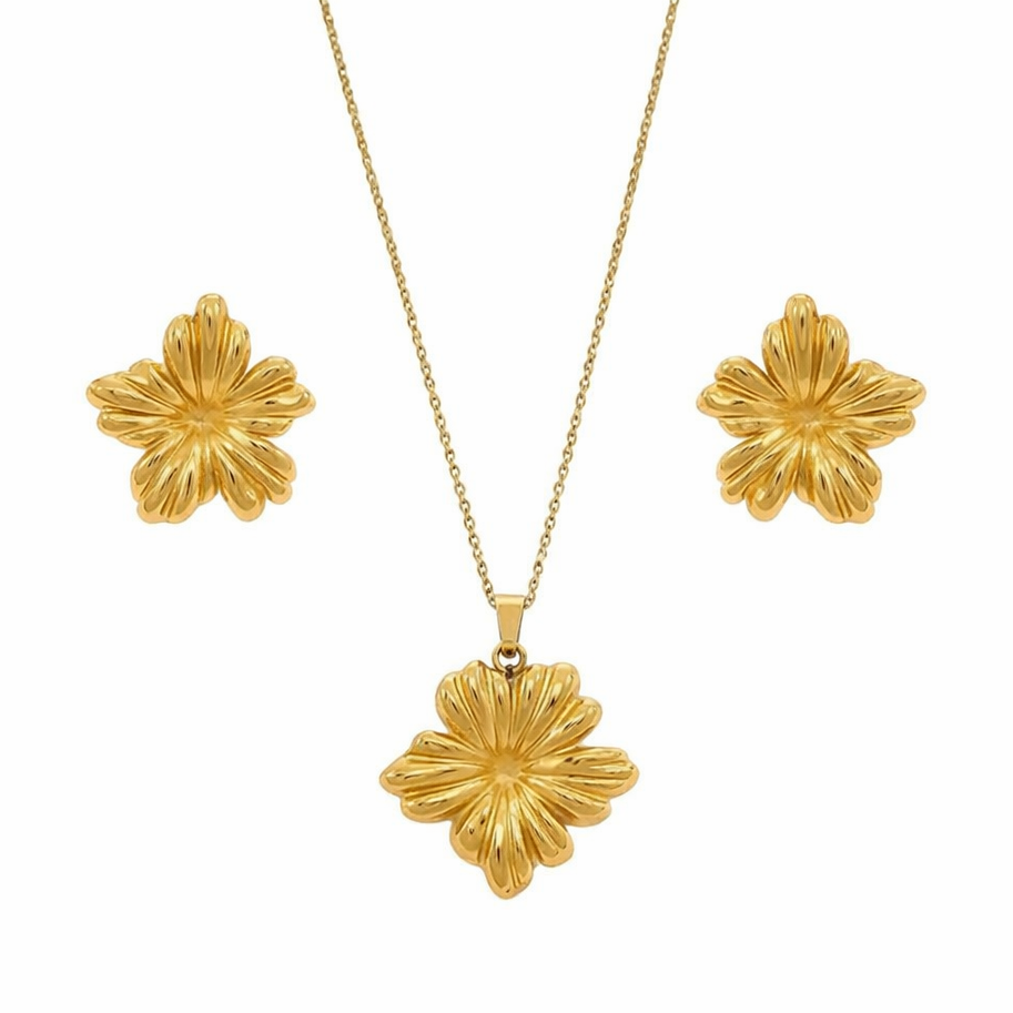 Aurelia Bloom  Gold Flower Necklace