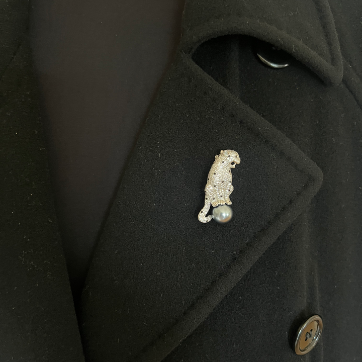 Brooch - Silver Crystal & Pearl leopard brooch