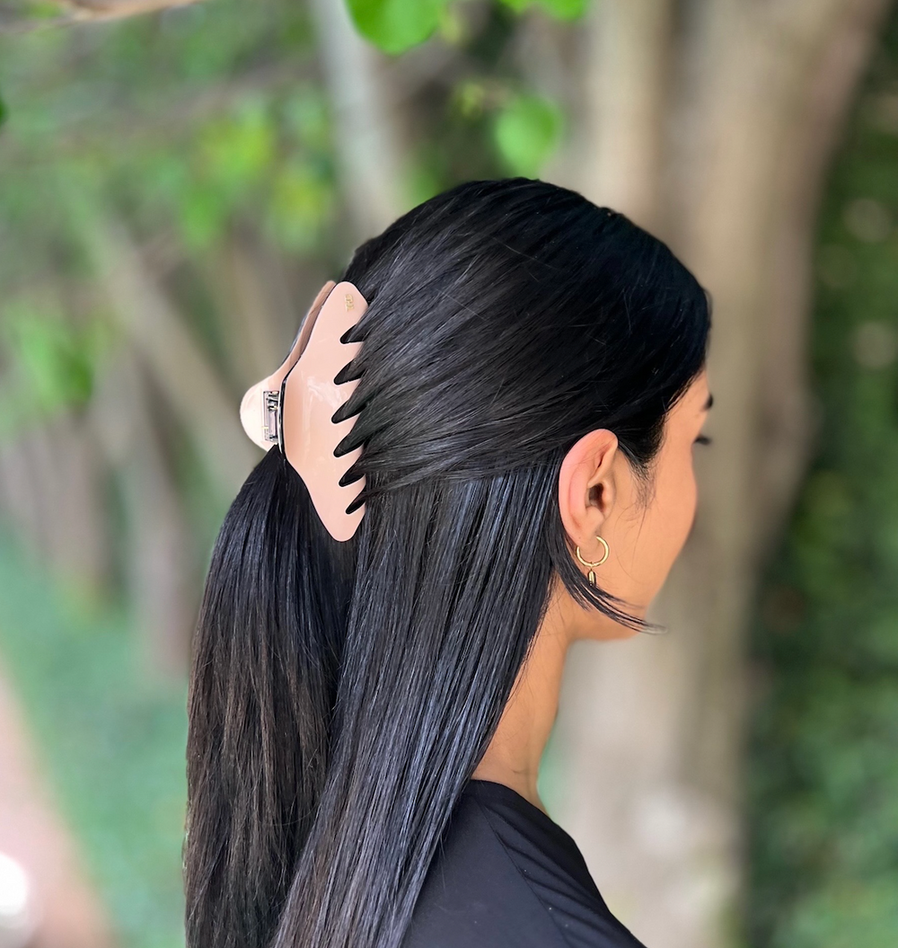 WS  Cassandra acetate oversized Hair claw clip in Chanel pink & Black Trim