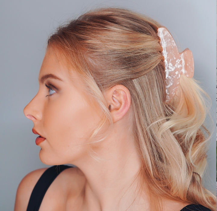 Premium Oversized hair claw in Pink Pearl