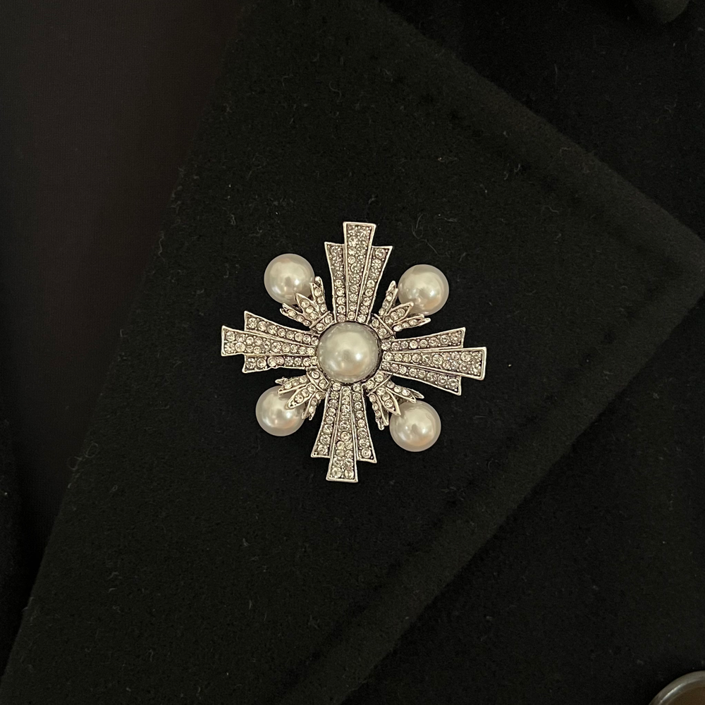 WS Brooch - Victoria Cross Pearl & Siver