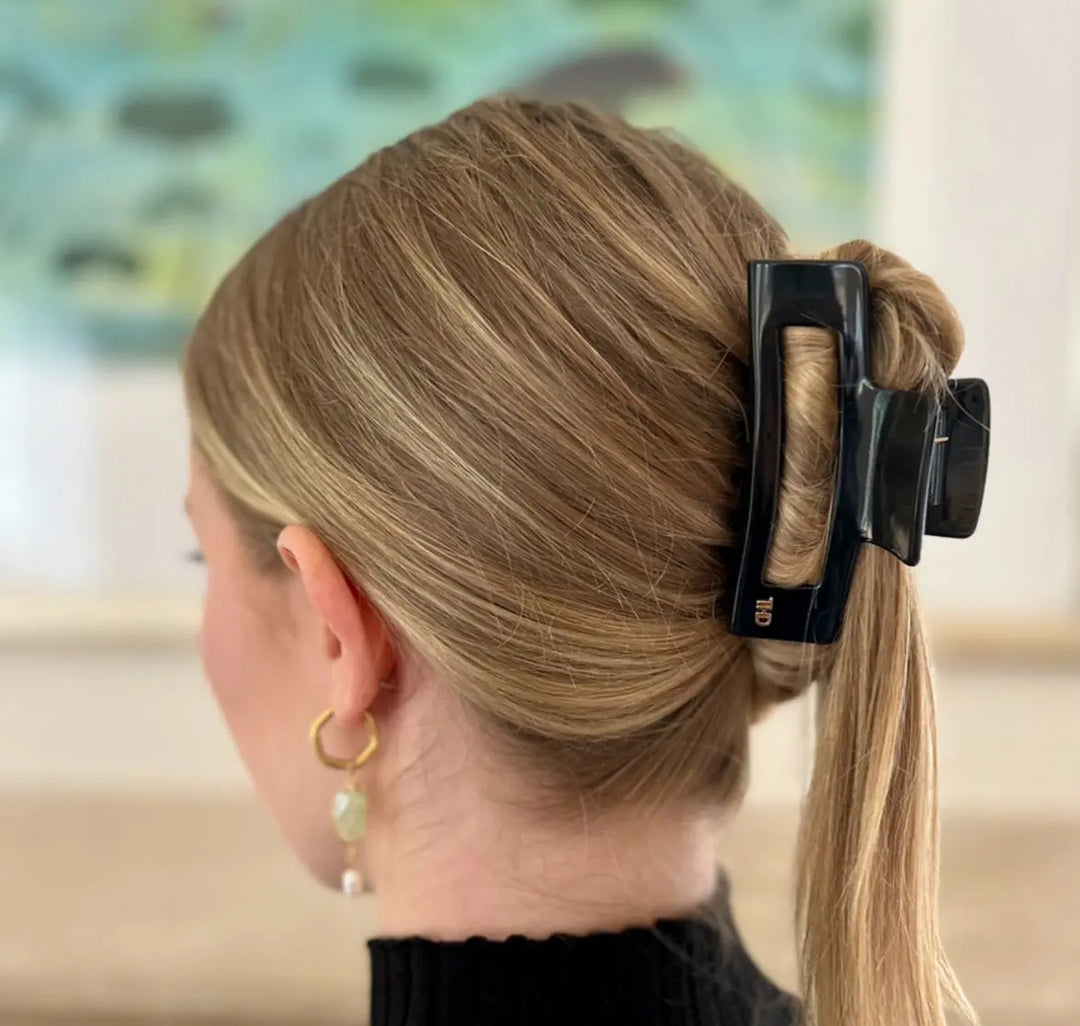 Acetate Large Rectangular Acetate Hair Claw in Black