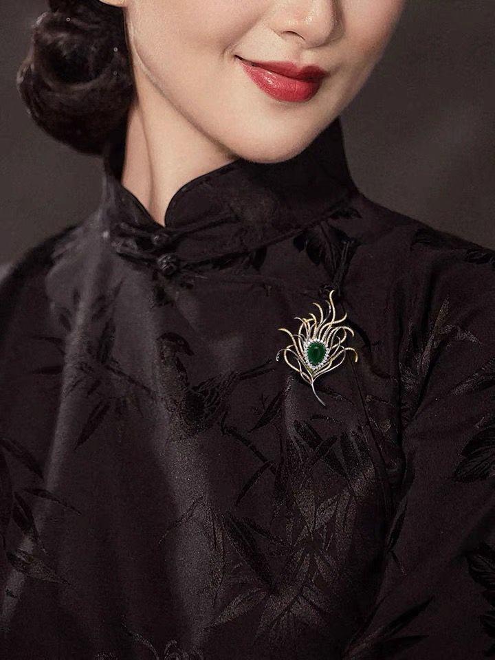 Brooch - Emerald Crystal Frond brooch