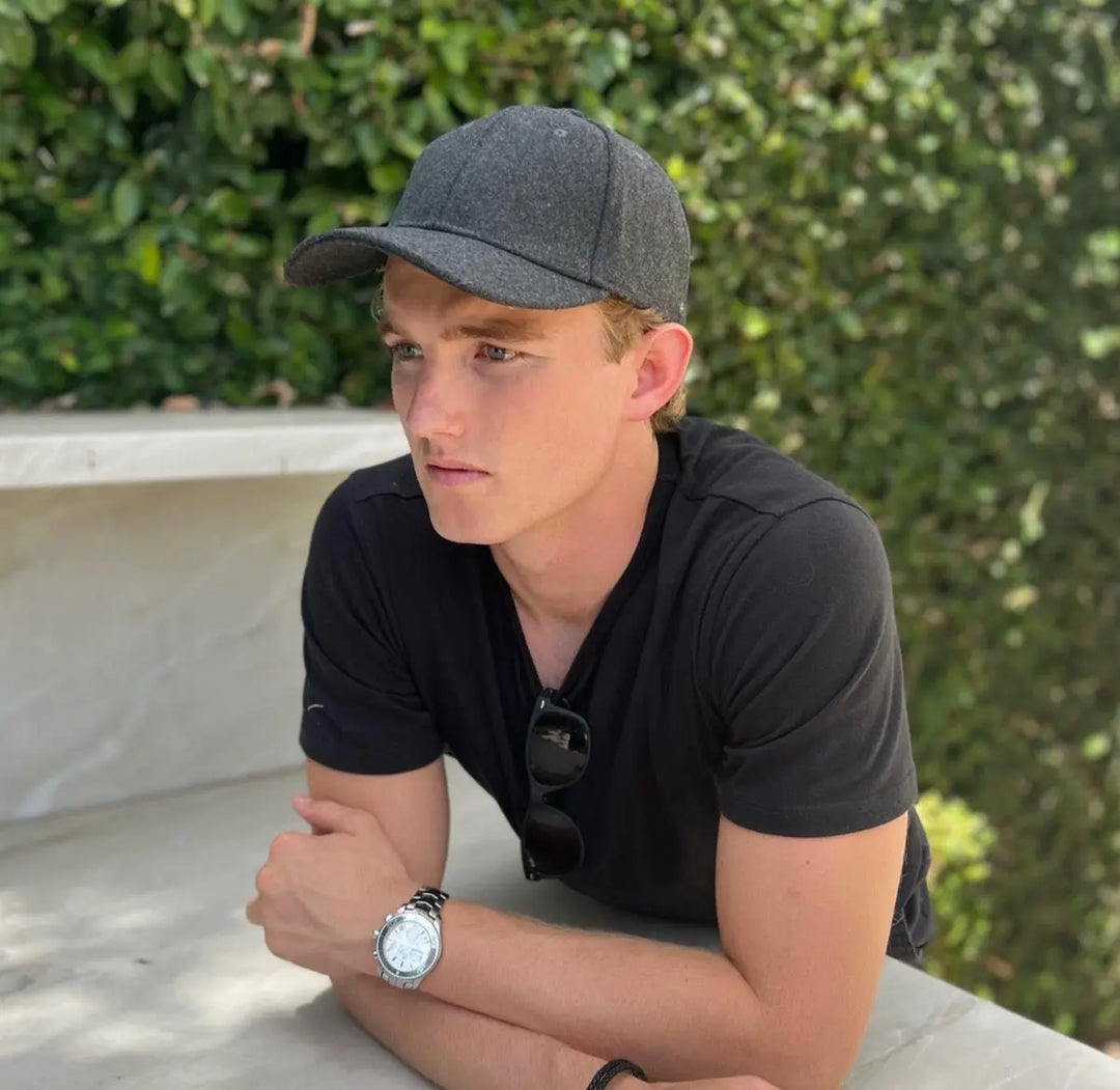 Wool Baseball Cap Unisex  in Dark Grey