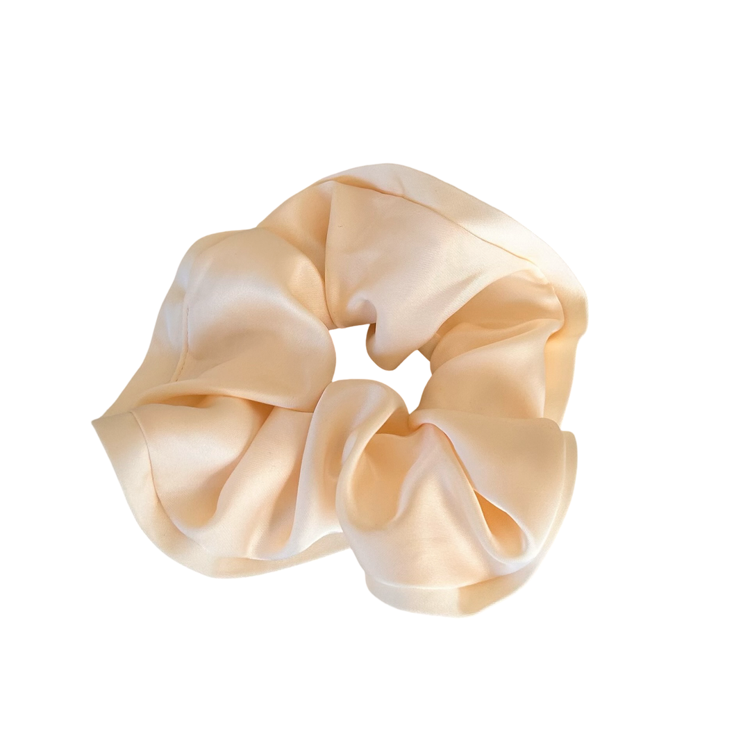 WS Scrunchie- Off White with Off White  trim