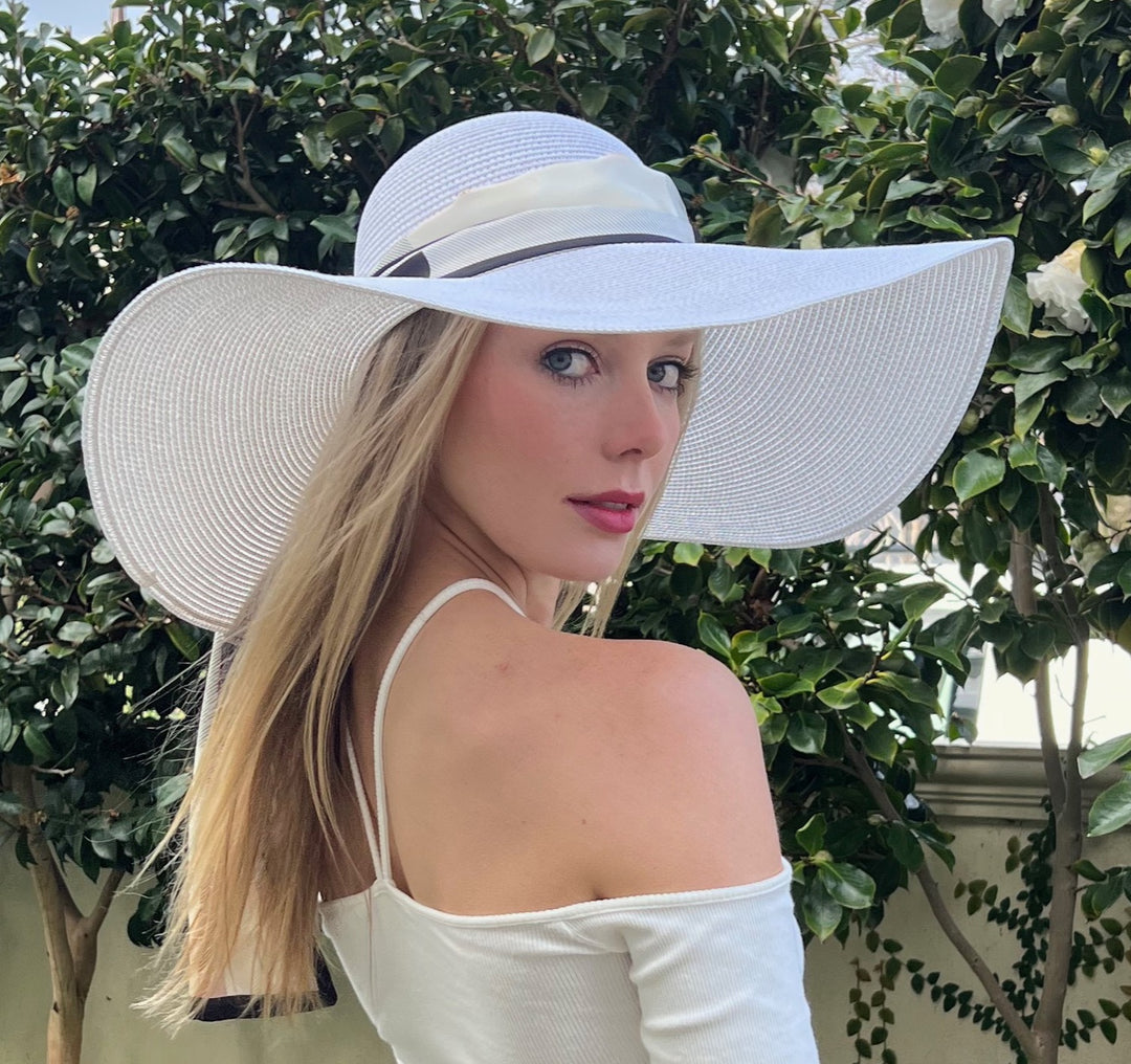 Kentucky UltraWide Brim Hat in white