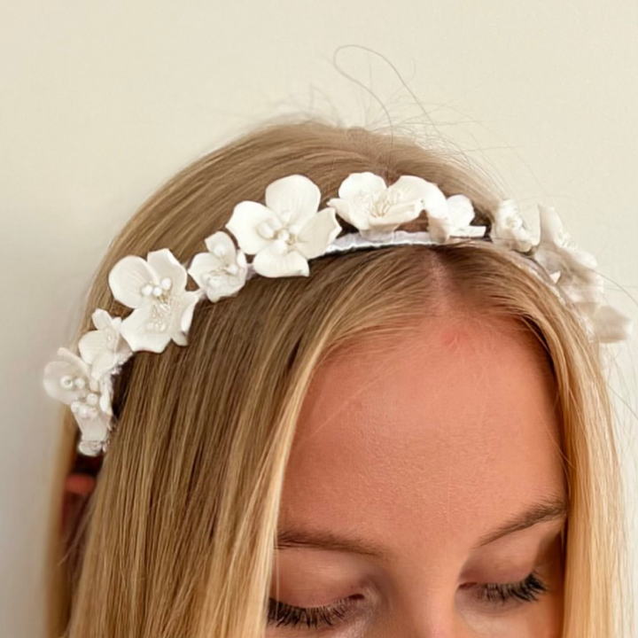 The  Como White Crown