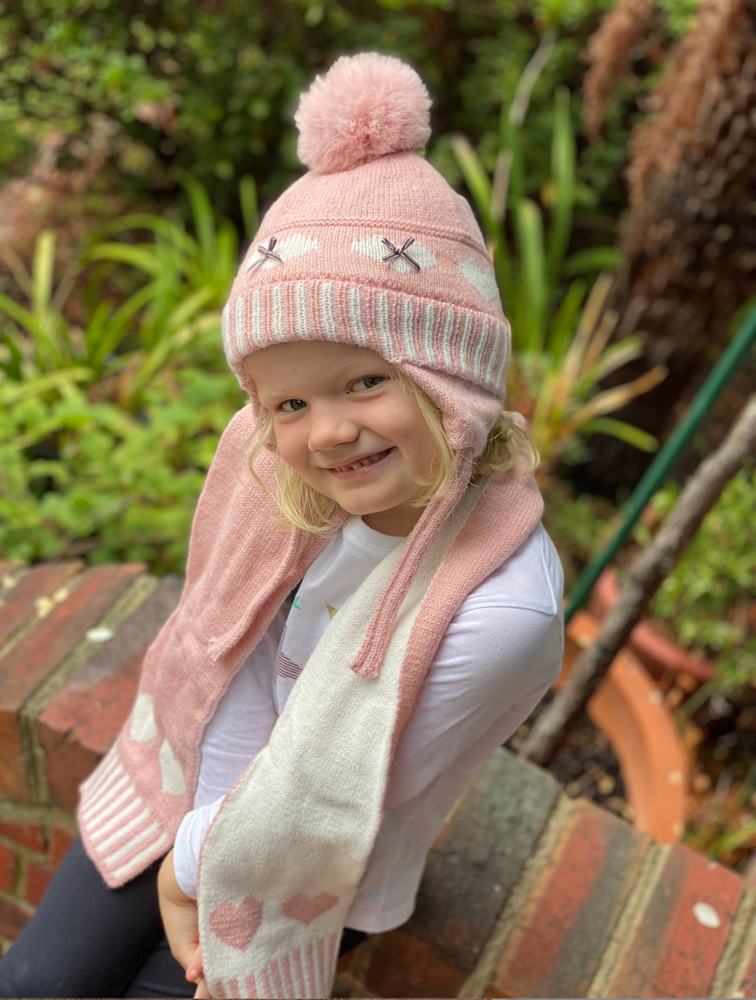 KIDS Beanie knitted Pink & White Hearts & Scarf - 1-6yrs