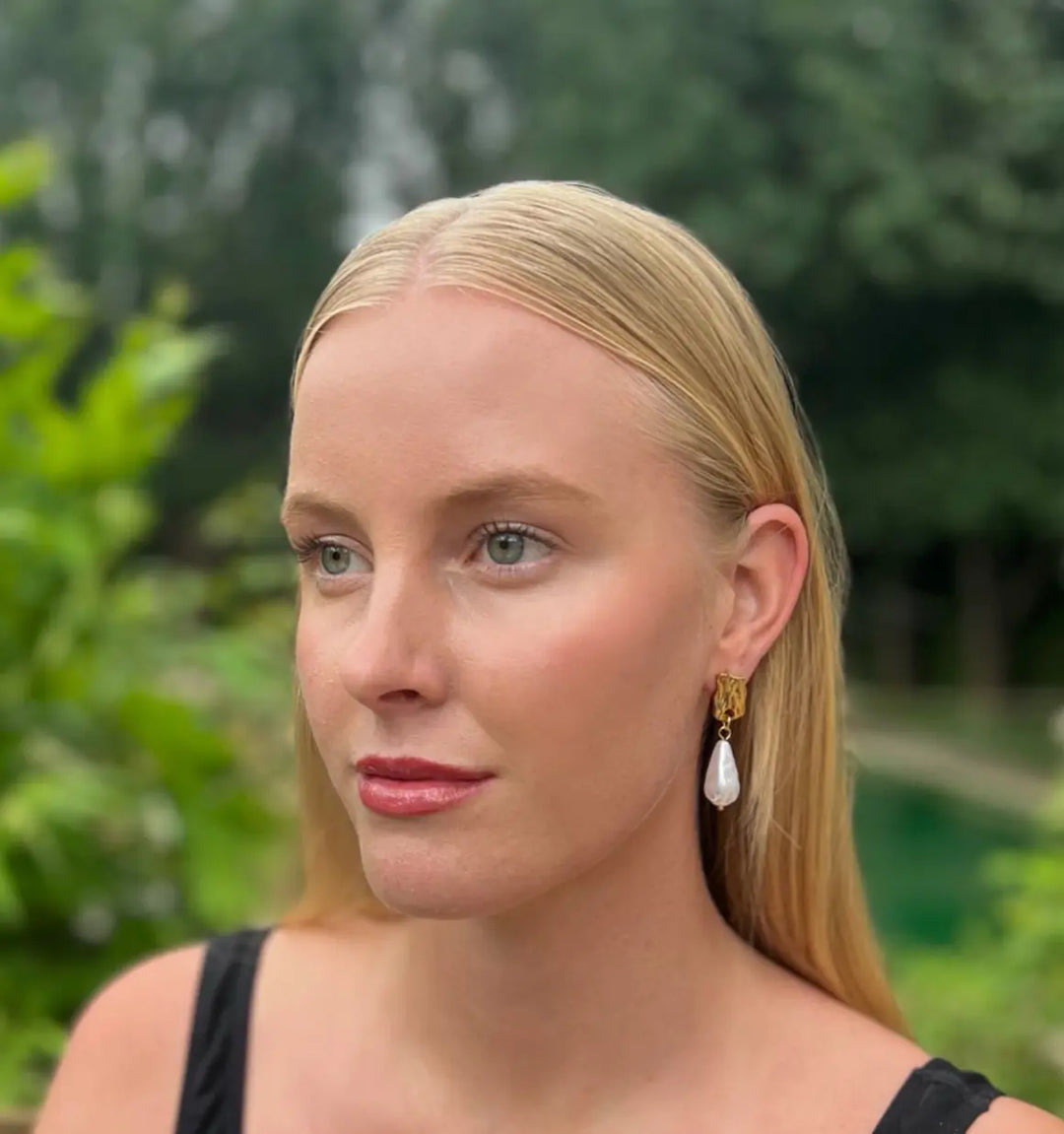 Heirloom gold Hera Pearl Earrings