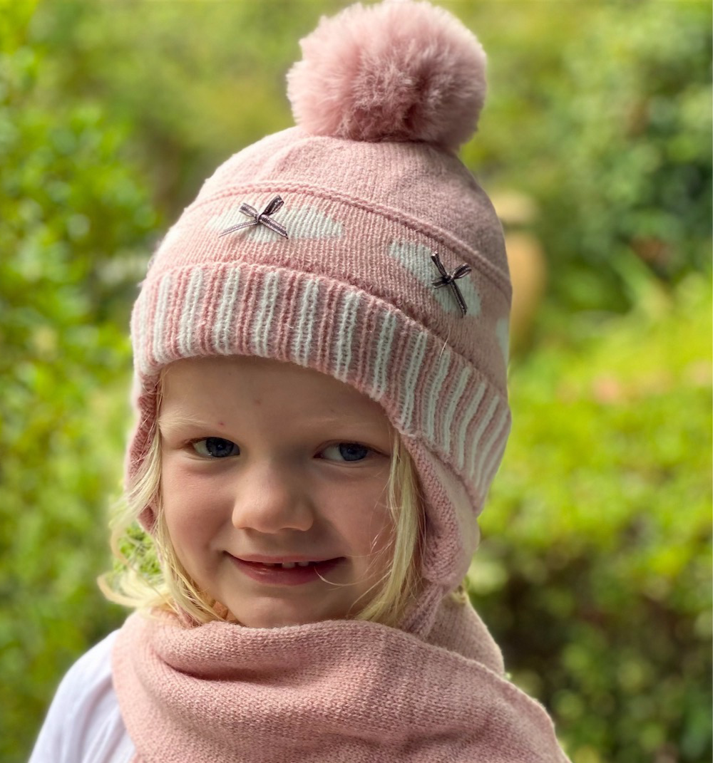 KIDS Beanie knitted Pink & White Hearts & Scarf - 1-6yrs