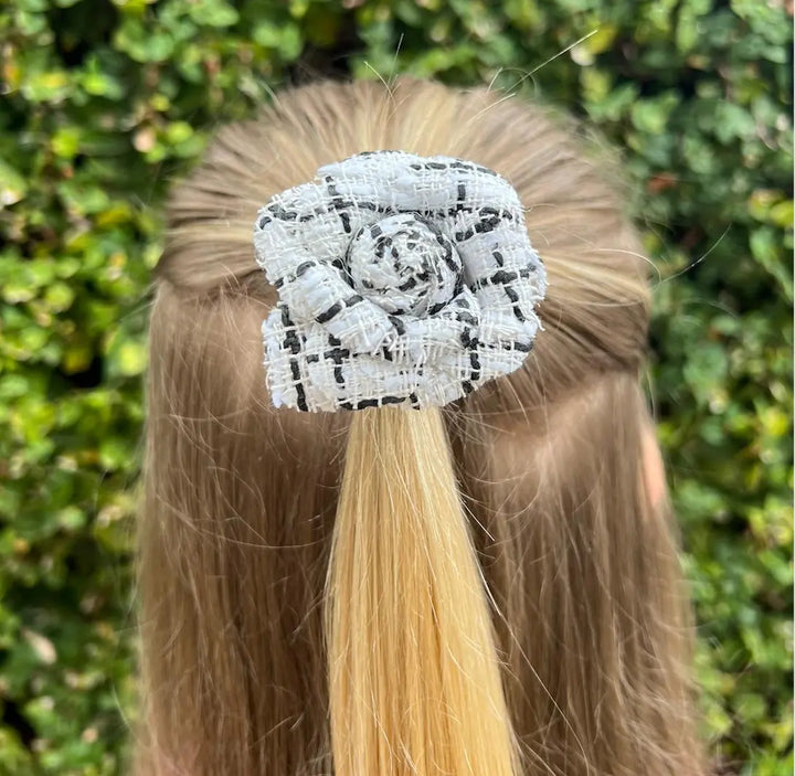 WS Scrunchie - Camilia - White/Black 757953170877