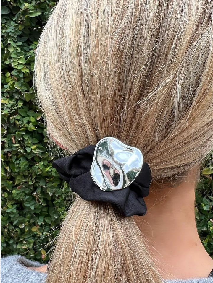 WS Scrunchie - Silver Touch 757953170914