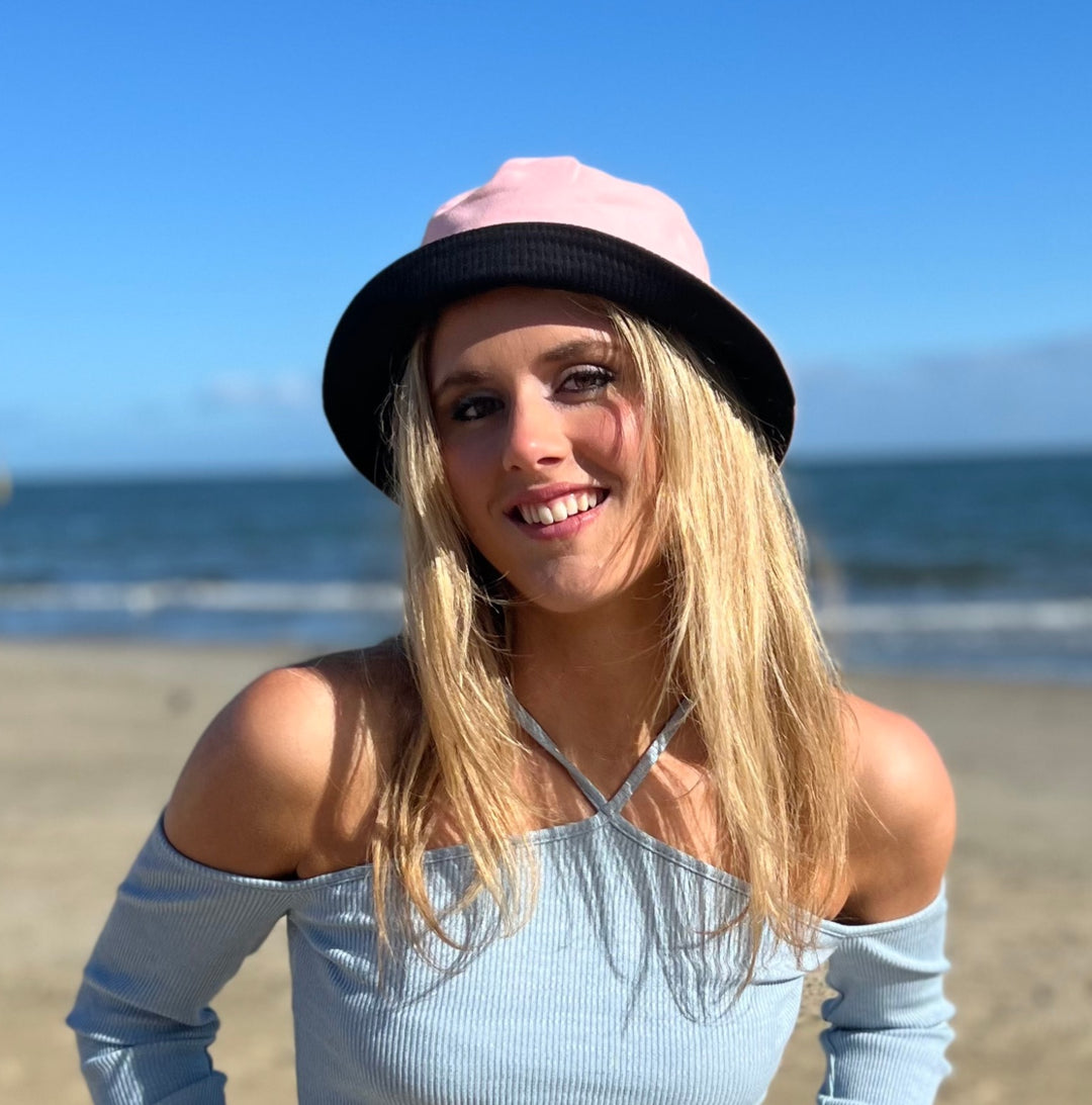 Bucket Hat - reversible in  Pink/Black