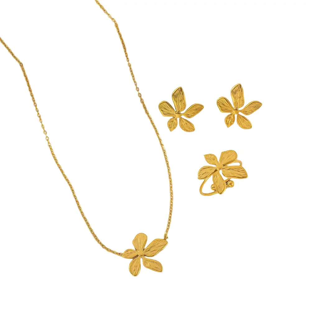 Shikira Gold Flower Necklace