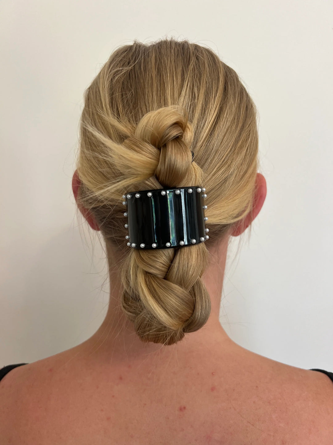 Oversized curved Barrette - black with pearls