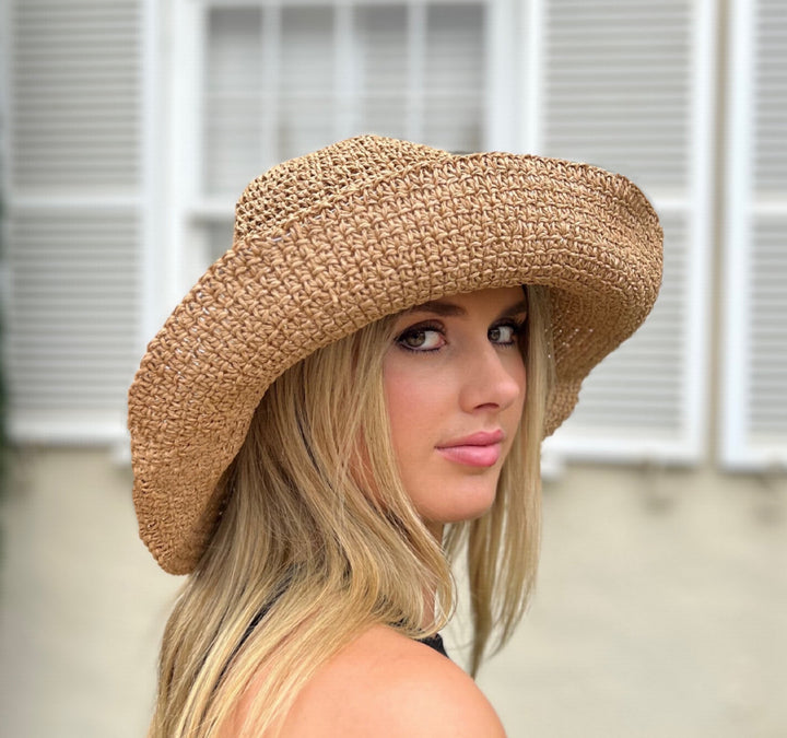 Woven Foldable Sunhat in Golden Straw