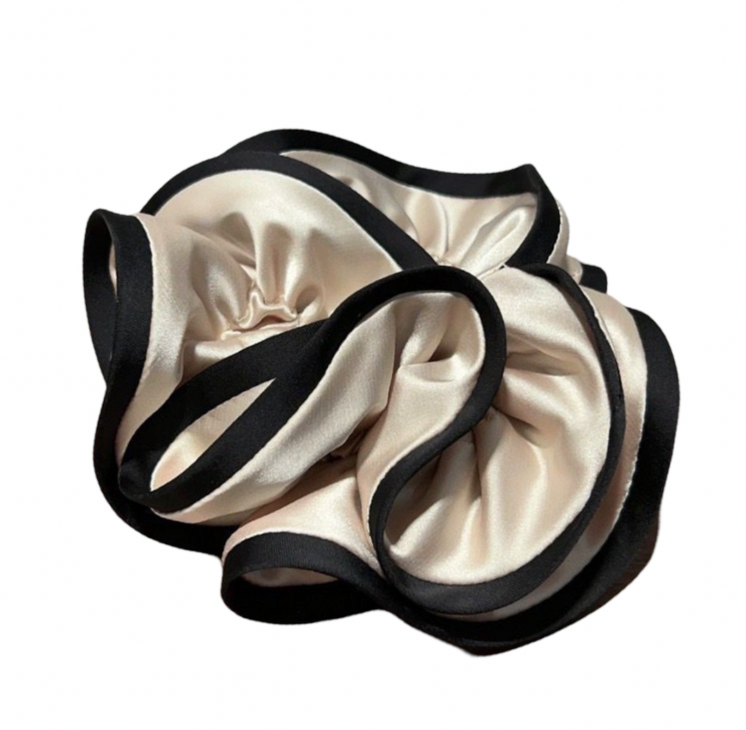 Scrunchie- Off White with black trim