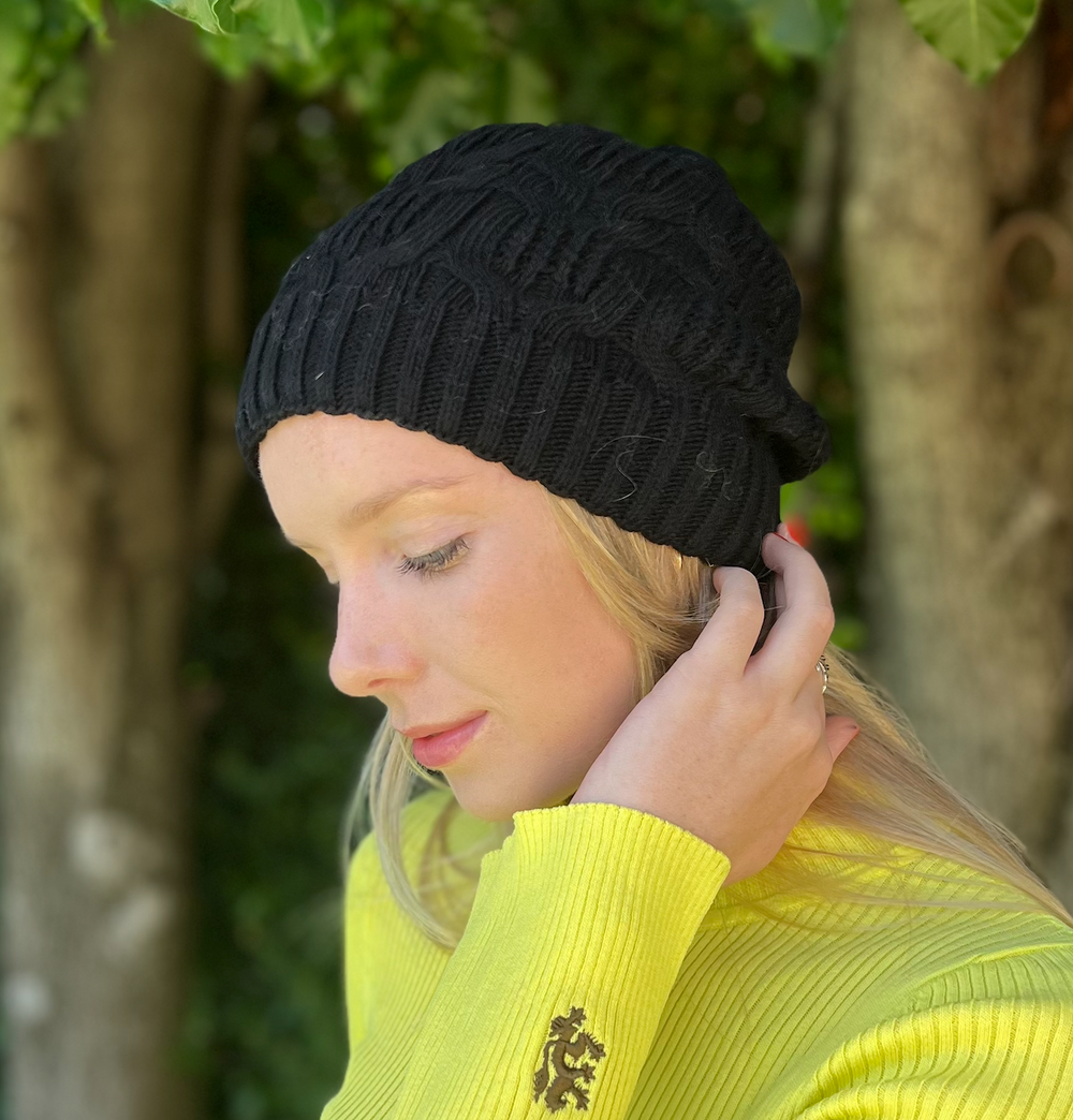 Cable wool  Knitted beanie -black