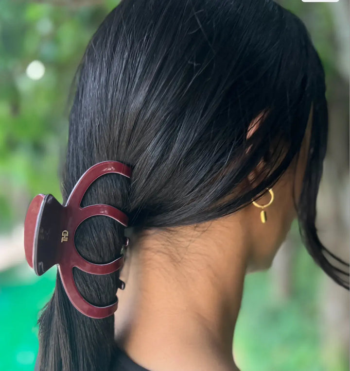 Octopus Acetate Hair Claw in Wine Red