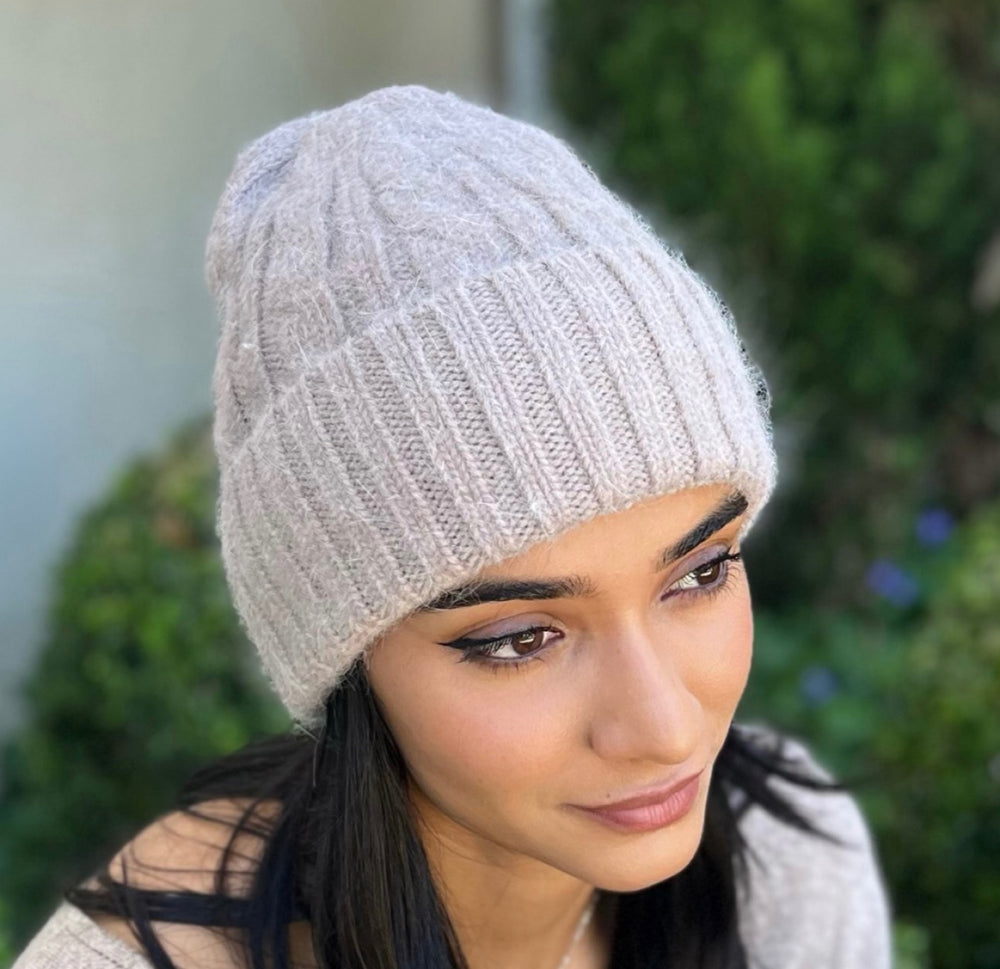Cable Angora Blend knitted beanie - fawn
