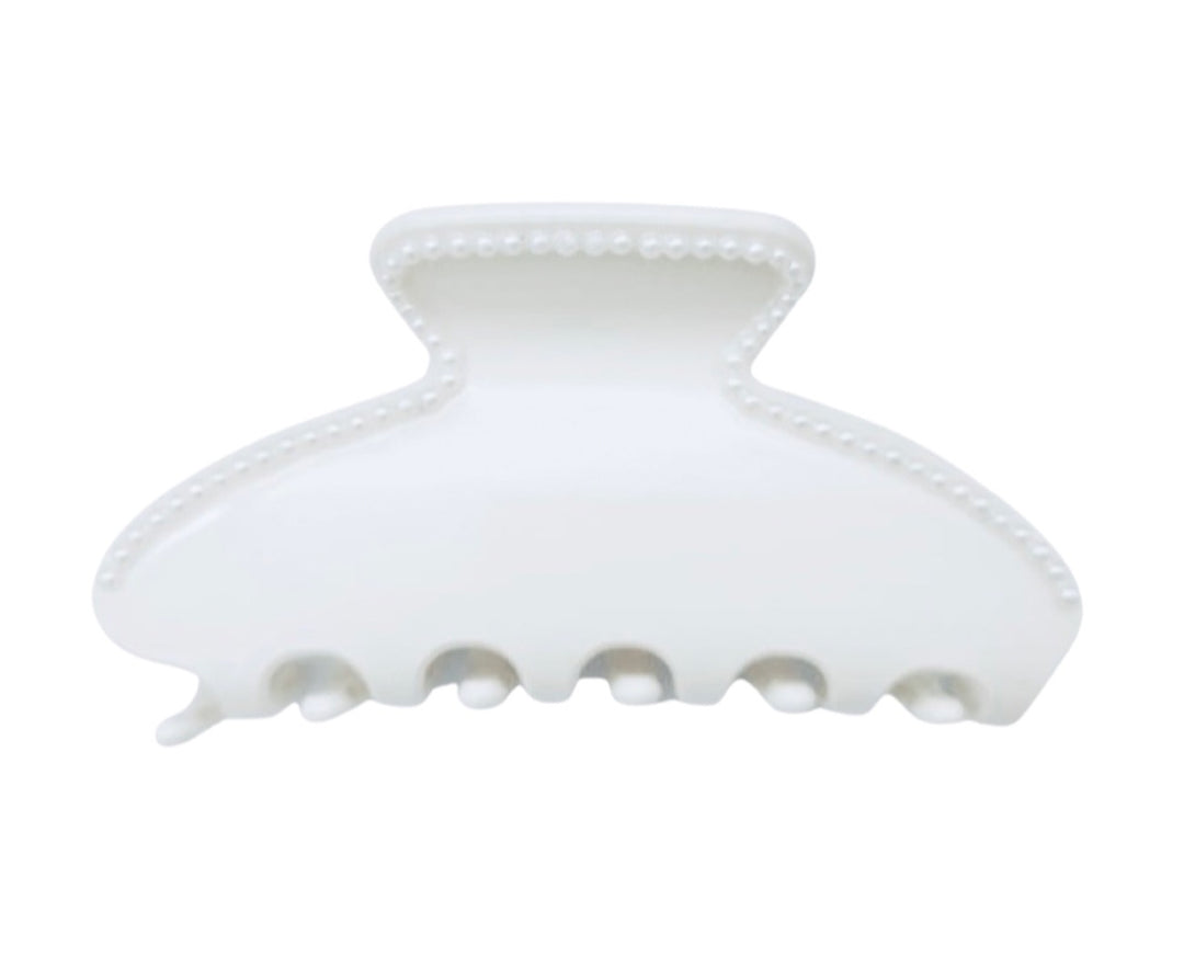 WS Hairclaw - Oversized Acetate & continuous pearls - white