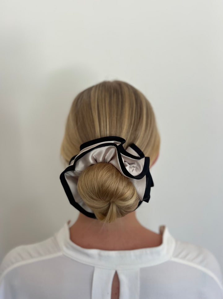 Scrunchie- Off White with black trim
