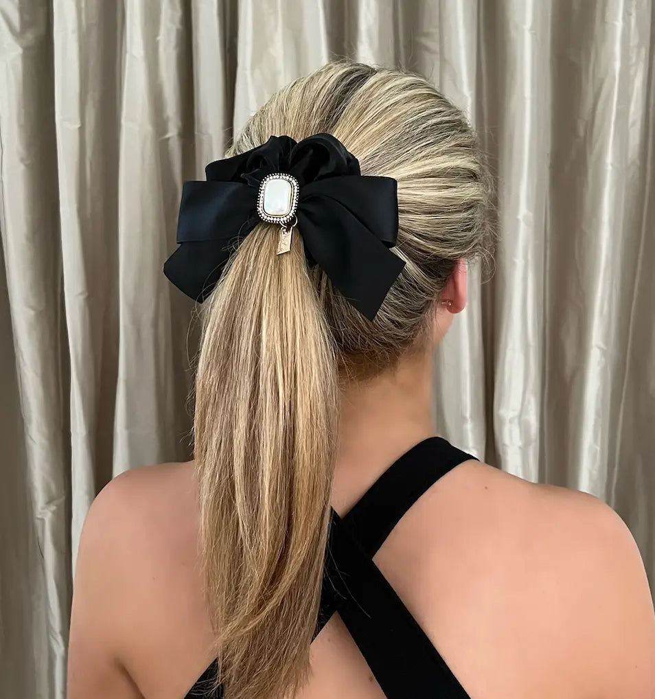 Scrunchie - Eloise Pearl Ribbon