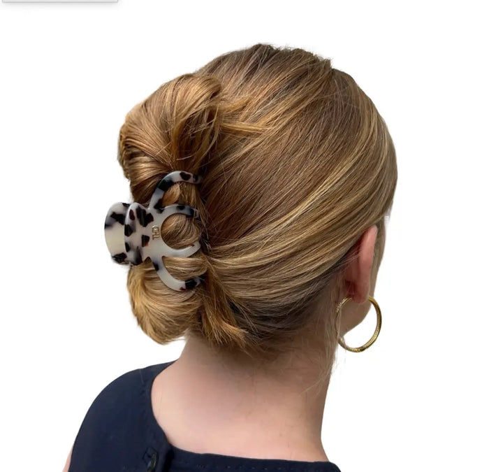 Acetate Octopus Hair Claw 6.8cm in Light Turtle