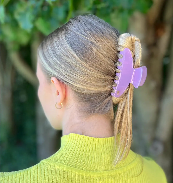 Classic Large Hair Claw in Light Purple