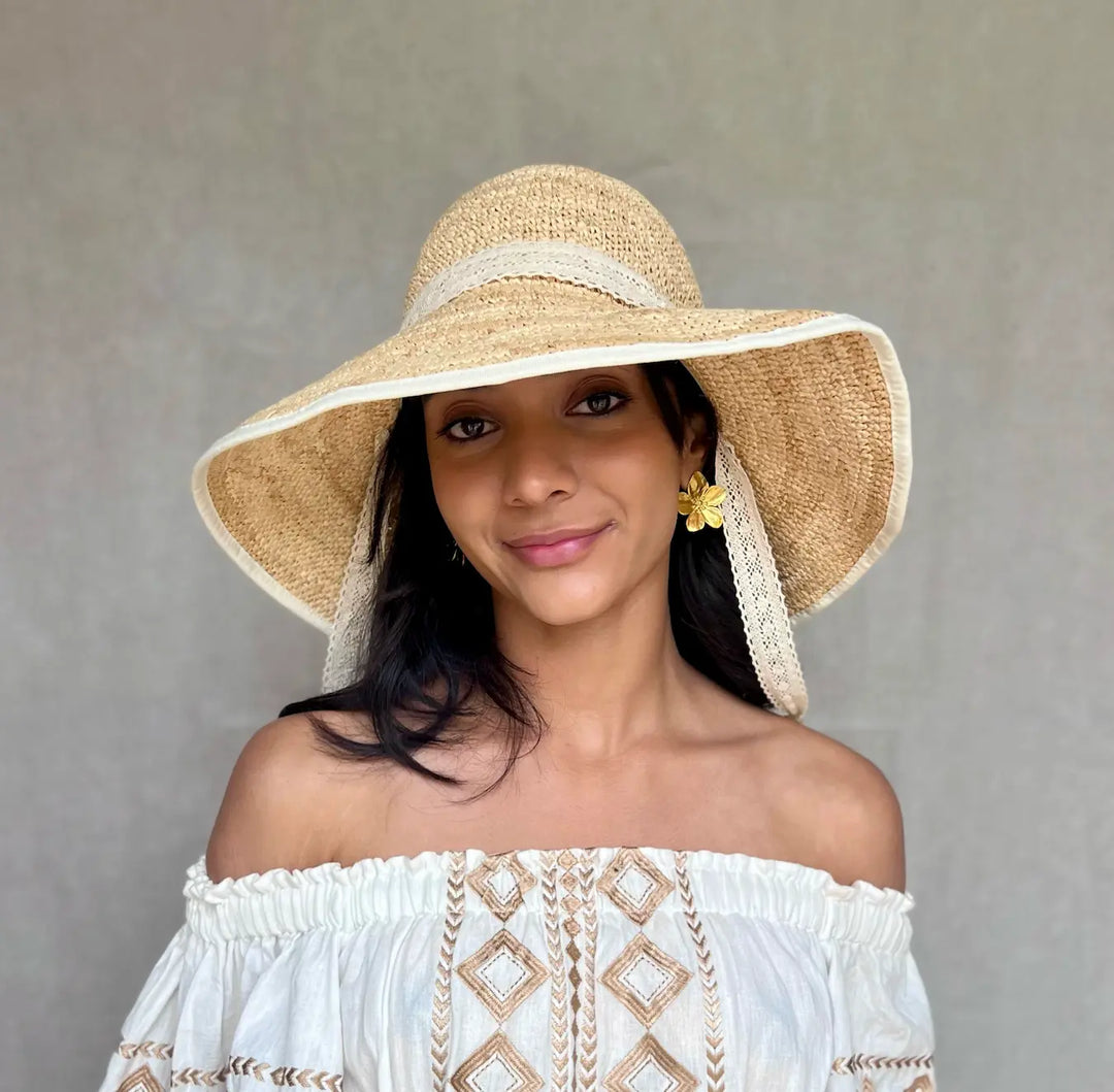 Anne Raffia Hat with cream Lace Bow