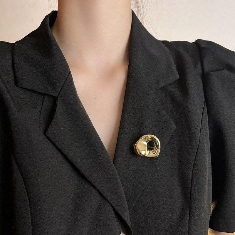 WS Brooch - Open Gala Gold
