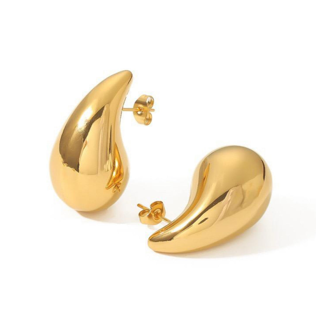 Kira Teardrop Earrings in Silver 31 mm