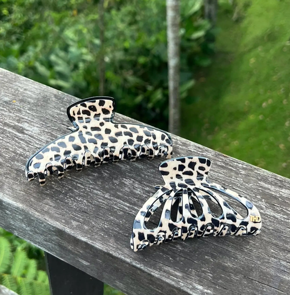 Acetate Oversized Hair Claw in Leopard black trim