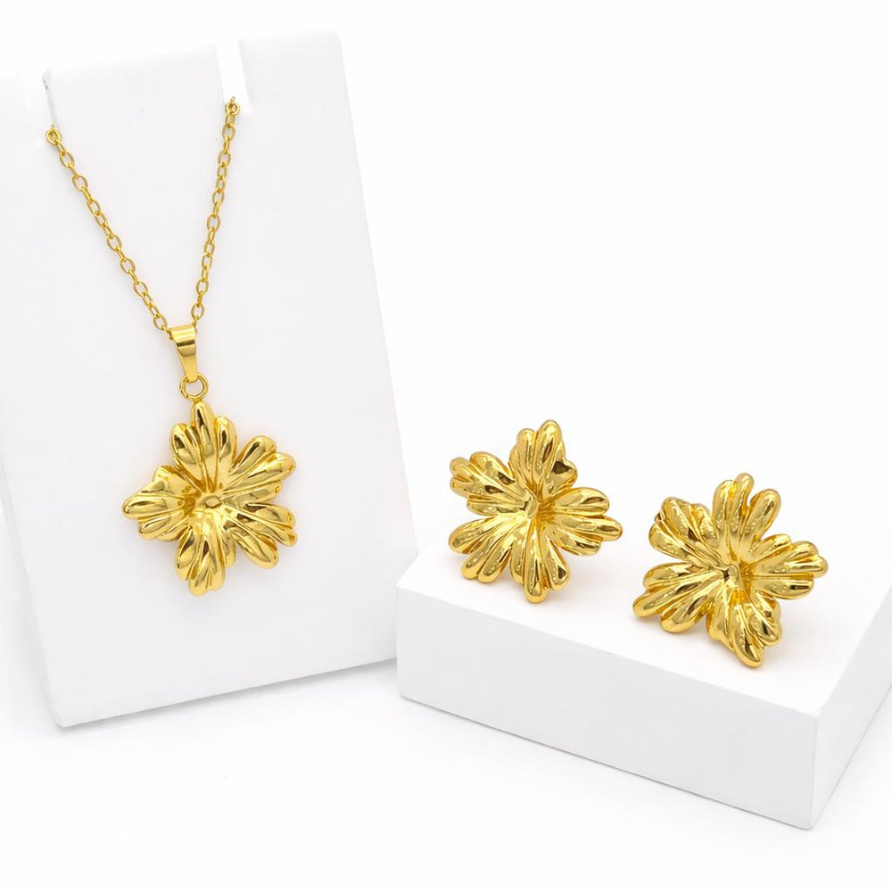 Aurelia Bloom  Gold Flower Earrings