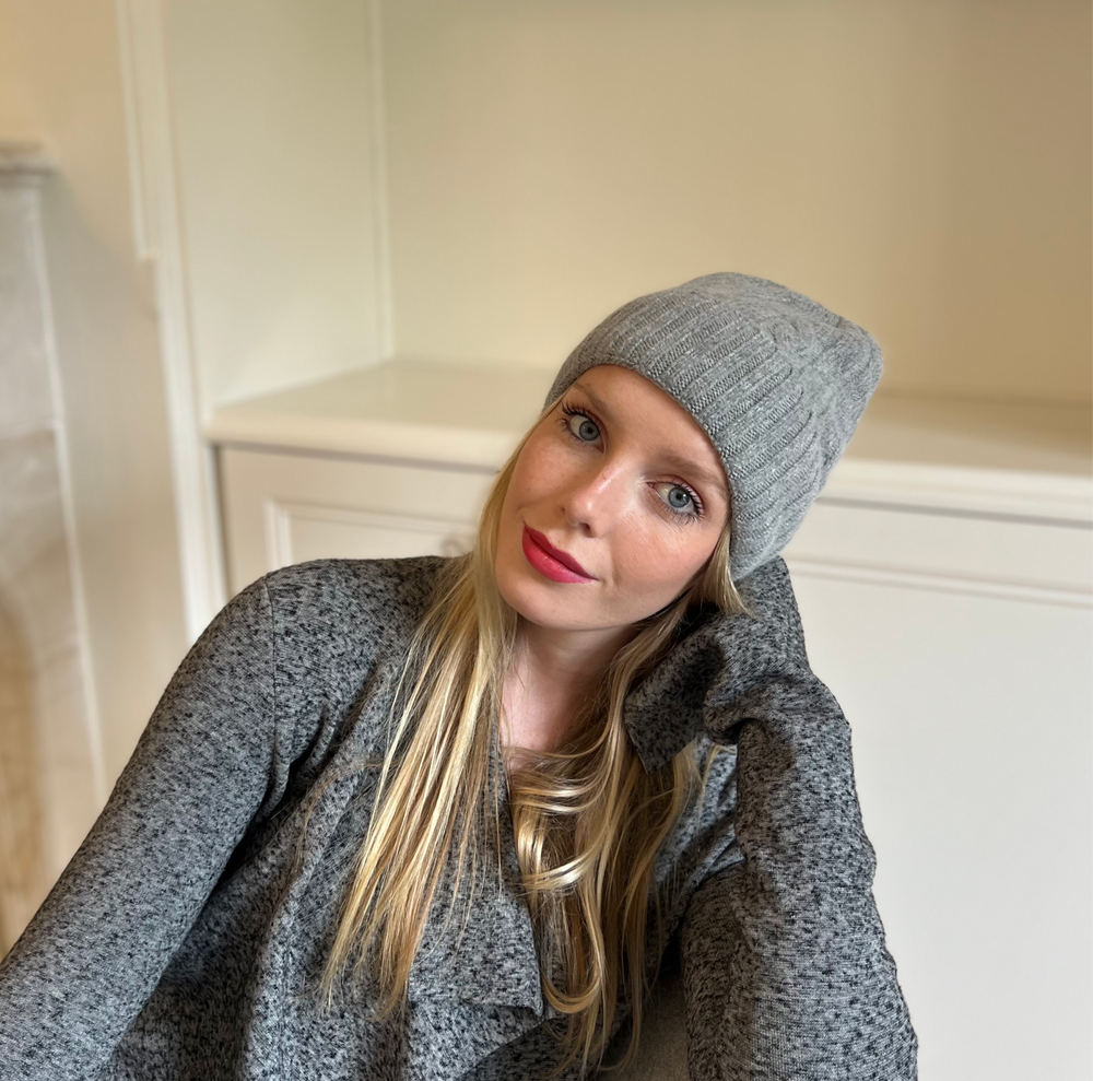 Cable Beanie - Grey