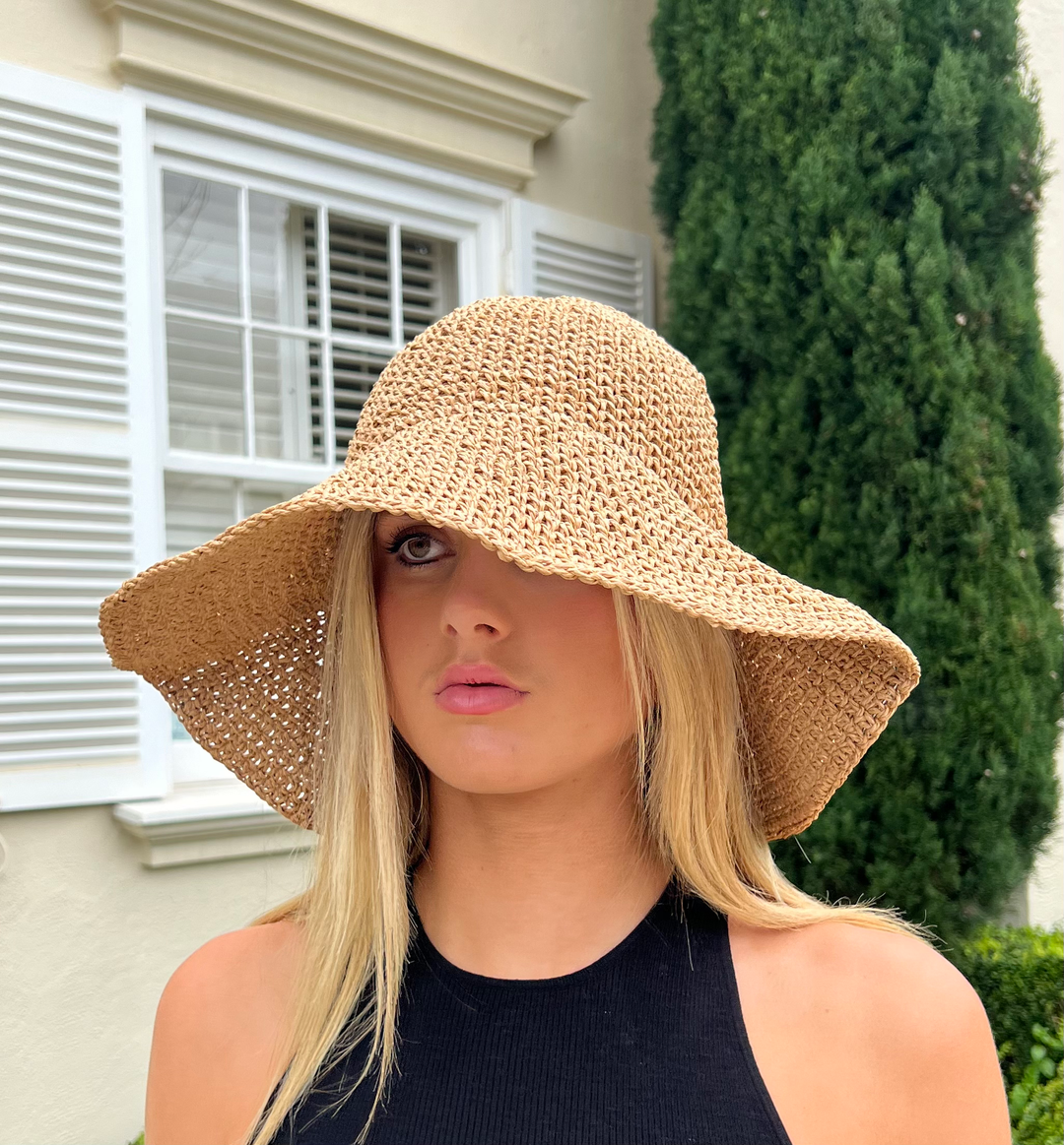 Woven Foldable Sunhat in Golden Straw