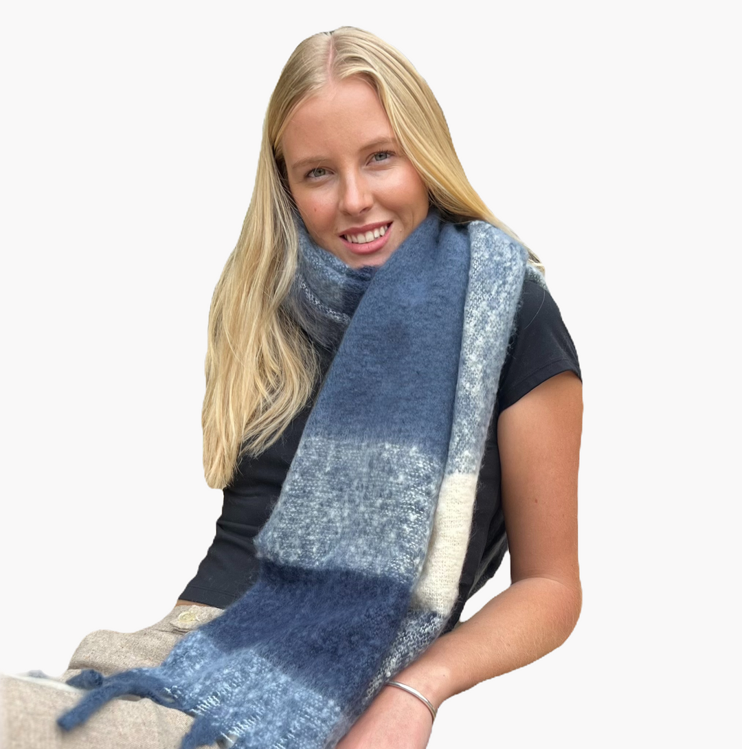 Ws - Oversized Cuddly Blanket Scarf - Blue