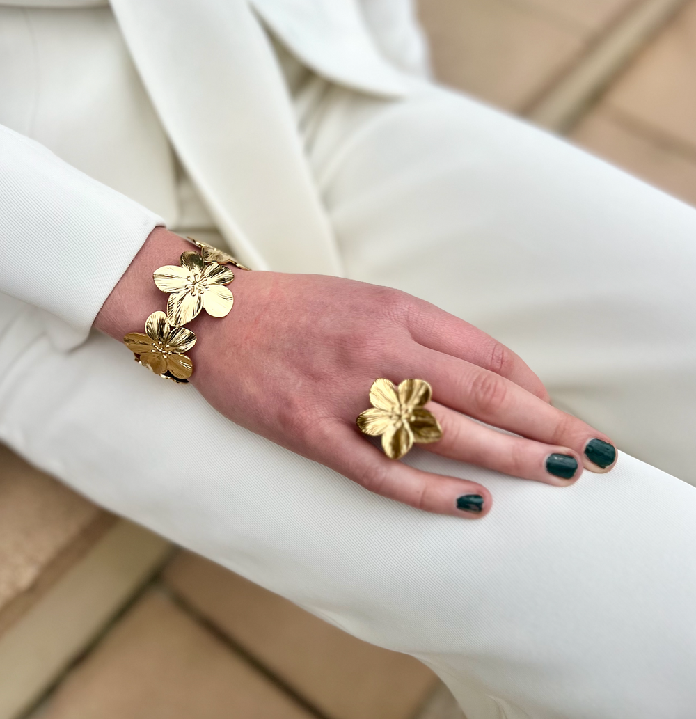WS Hibiscus Gold Ring