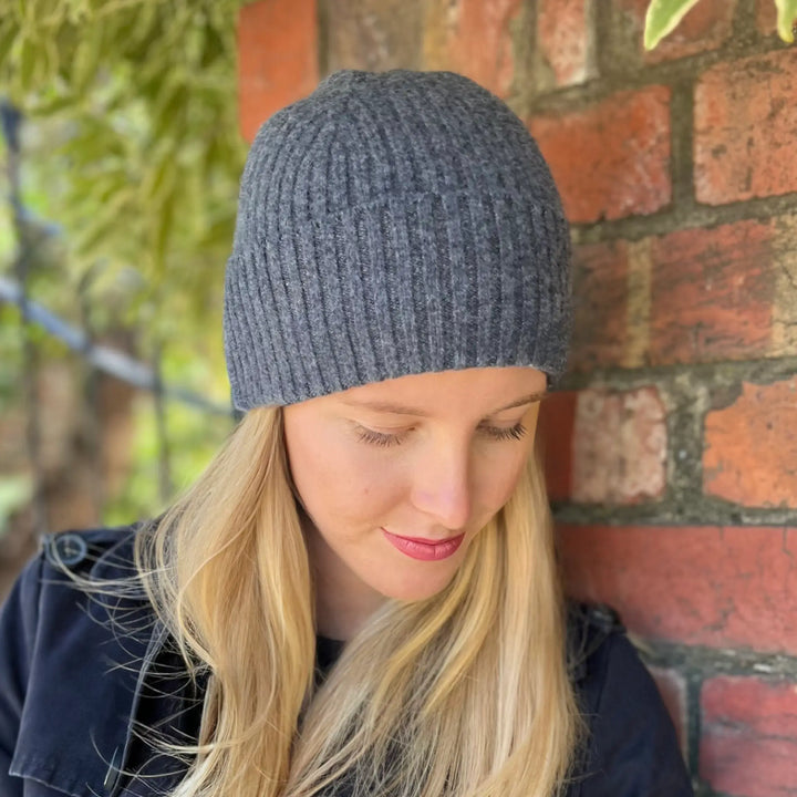 Ws - Skullie Unisex St Anton Beanies- D Grey