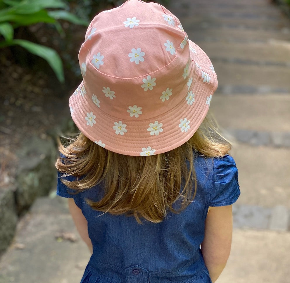Bucket Hat - reversible- Pink daisy/Pink 6-adult